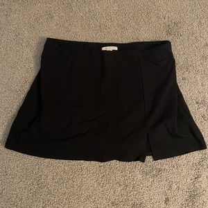 American Eagle | black mini skort